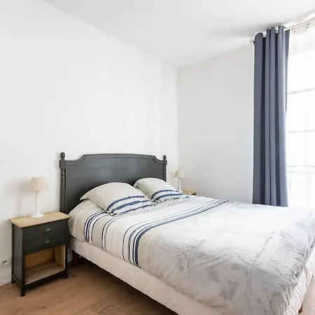 Vintage Le Bon Marche Apartment *