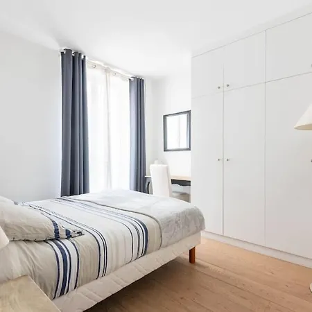 Vintage Le Bon Marche Apartment *